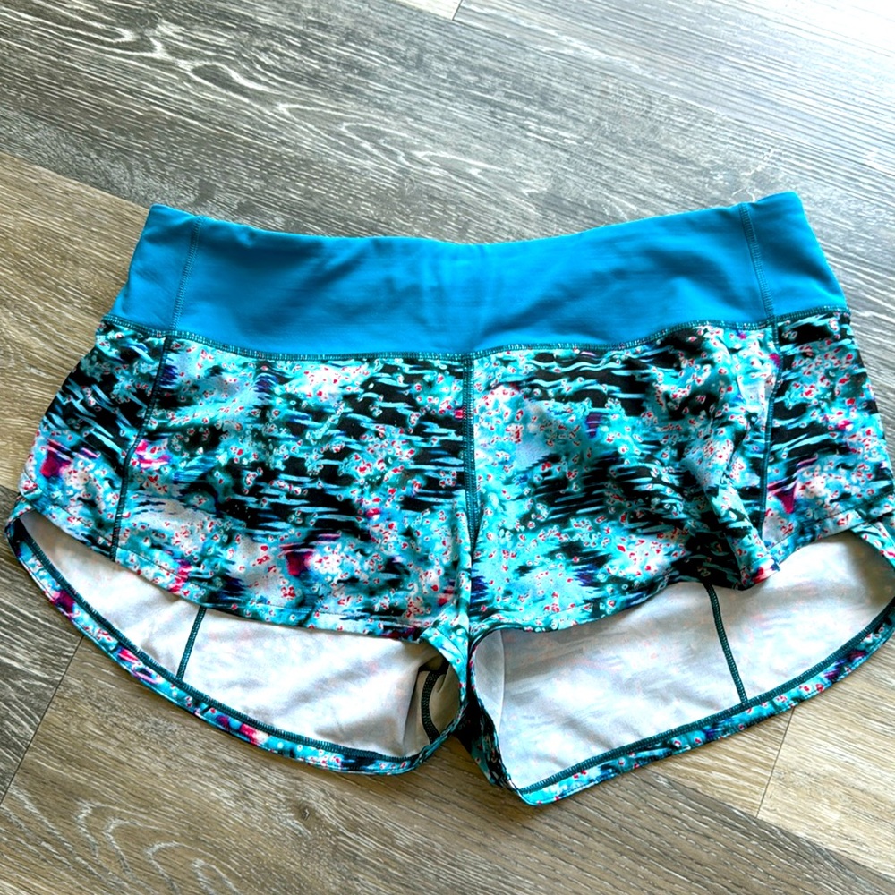 Like new lululemon shorts size 6